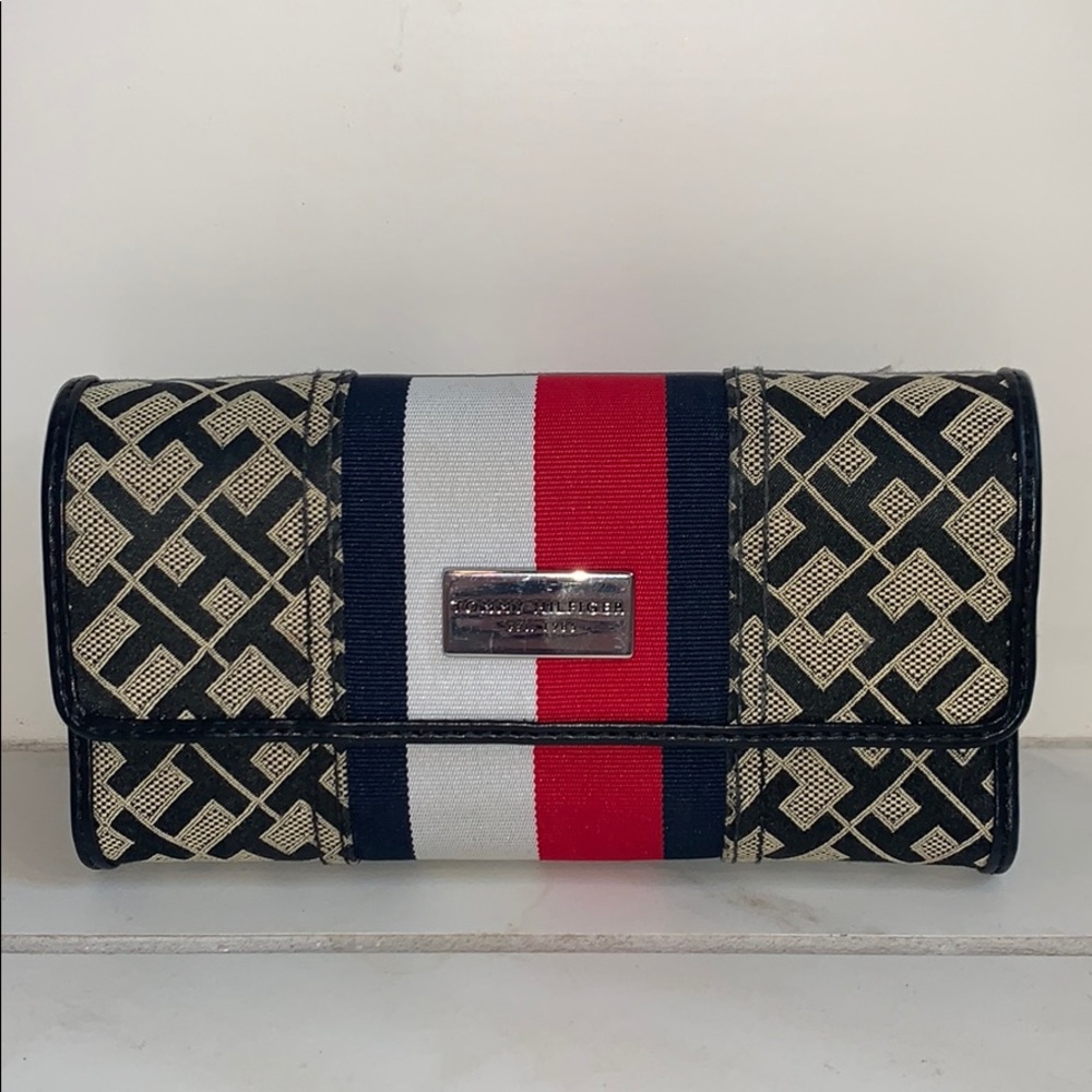 Tommy Hilfiger wallet
